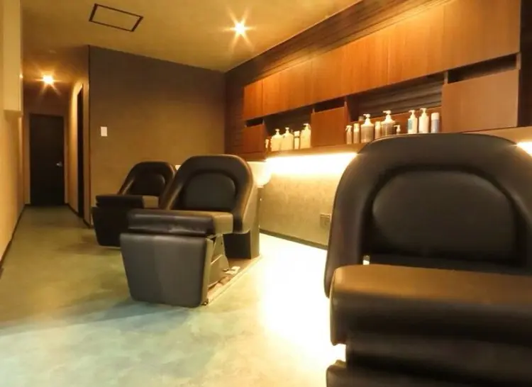 半個室サロンMimuの内観・外観3