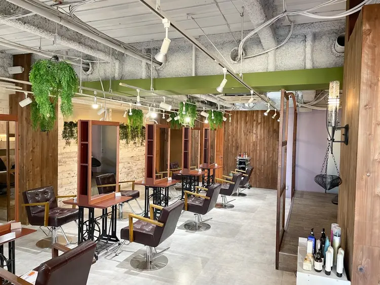 CODE.LINE東静岡駅前店の内観・外観1