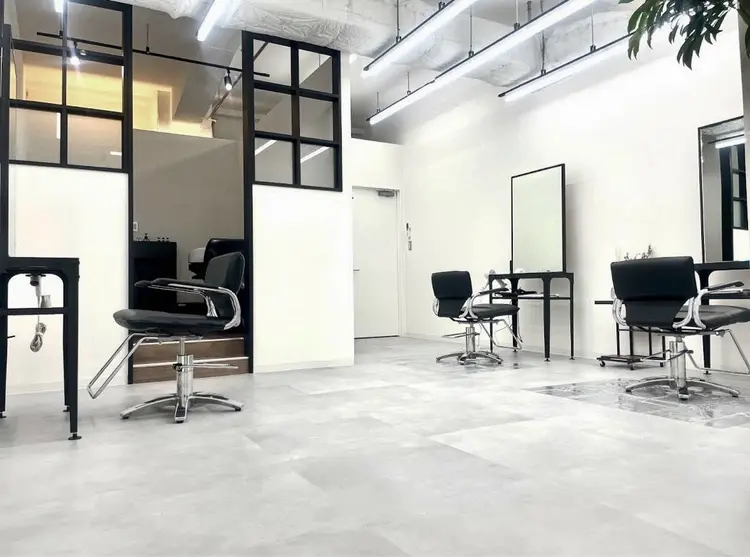 Anliの内観・外観2