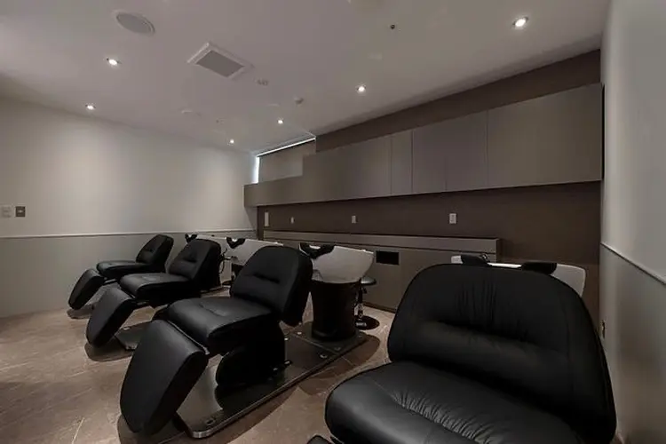 GO TODAY SHAiRE SALON Cras店の内観・外観2