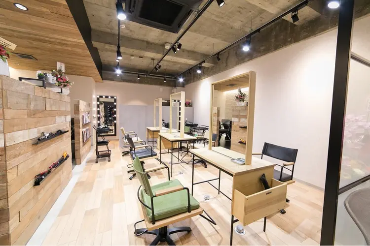 美容室ACTORの内観・外観2