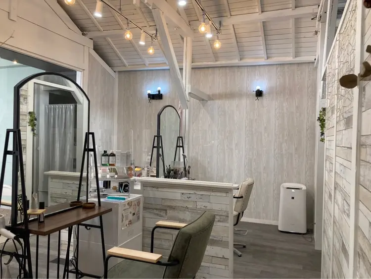 hair&face chiaraの内観・外観3