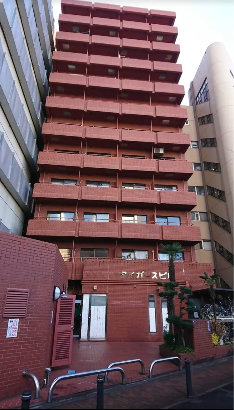 Hennaエクステの内観・外観1