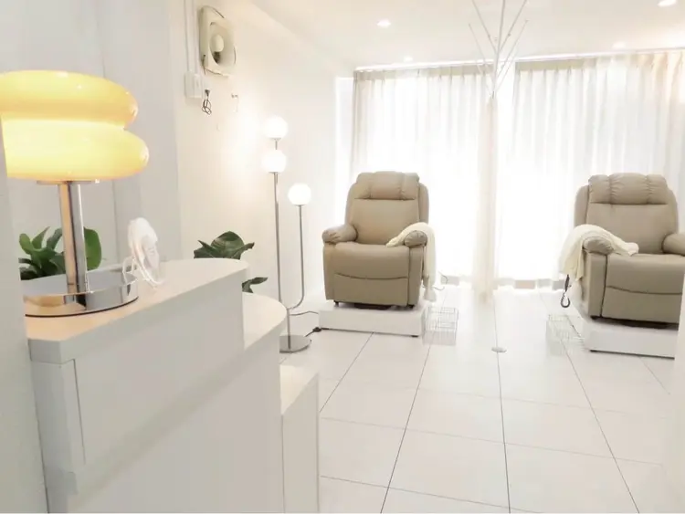 MIDIの内観・外観2