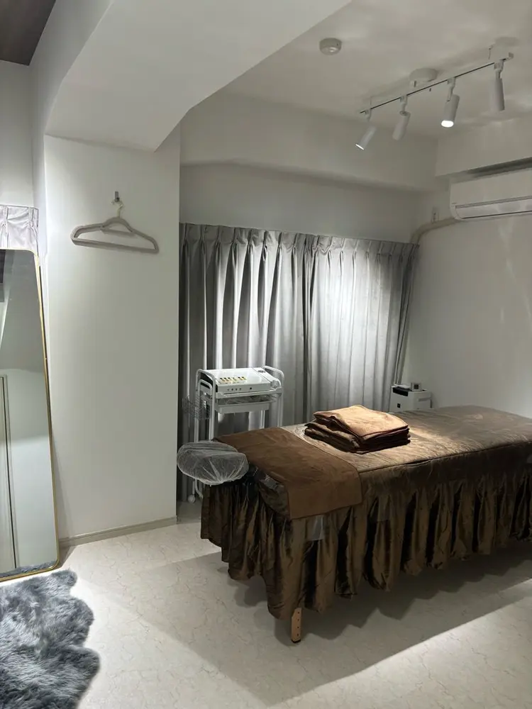 Elegance&Beauty バストアップ専門店の内観・外観2