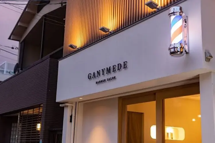 バーバーサロンガニメデの内観・外観2