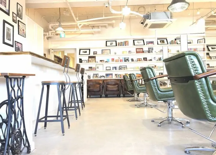 Taylorの内観・外観1