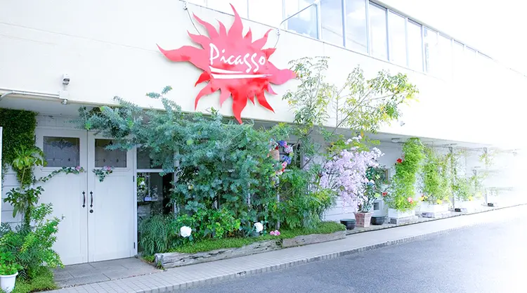 Picassoの内観・外観1