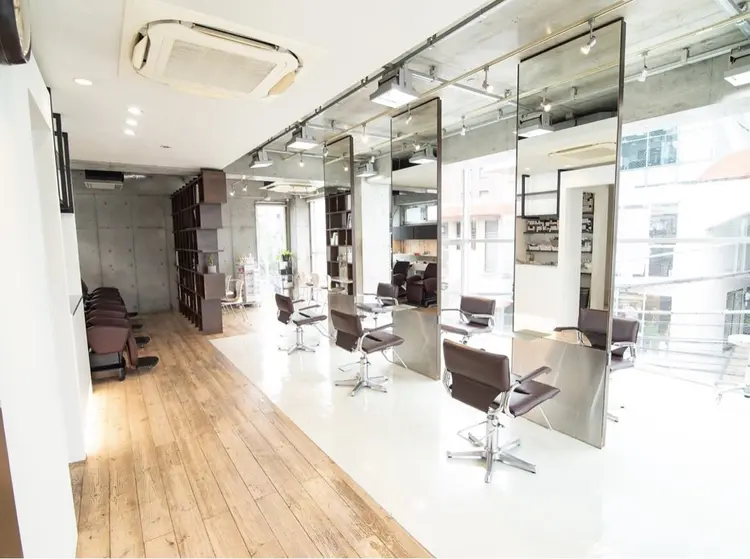 fifth 原宿店の内観・外観1