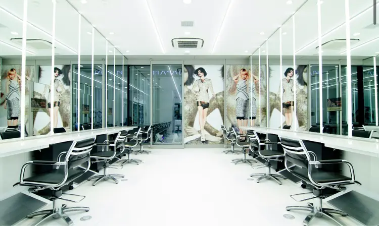 トニーアンドガイの内観・外観1