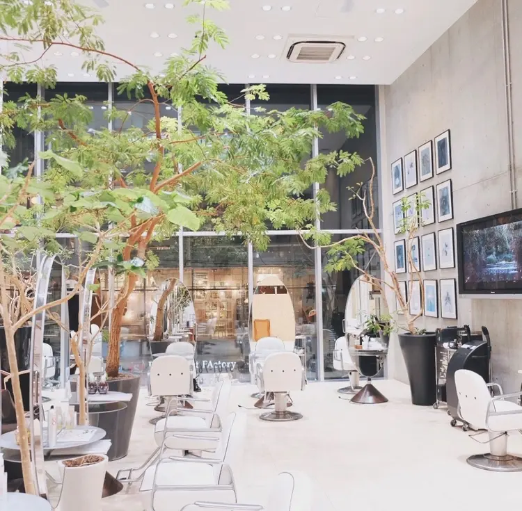 Of hair 　自由が丘　　WEST店の内観・外観1