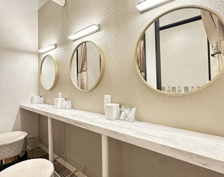 piuの内観・外観2