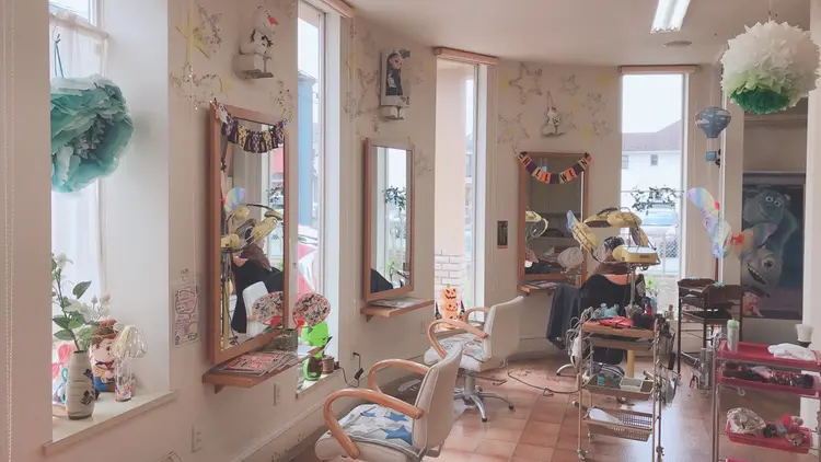 ヘアーサロン　Oliveの内観・外観1