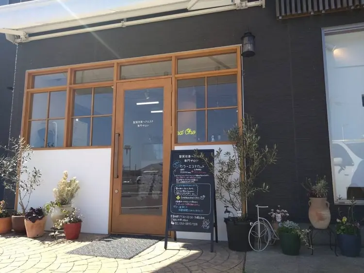 髪質改善サロンAND ONEの内観・外観2