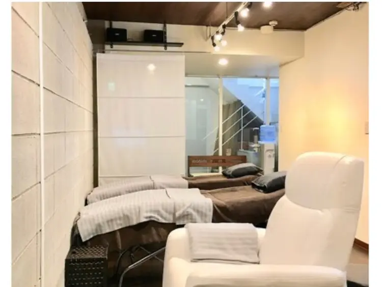 Mauloa 学芸大学東口店の内観・外観1