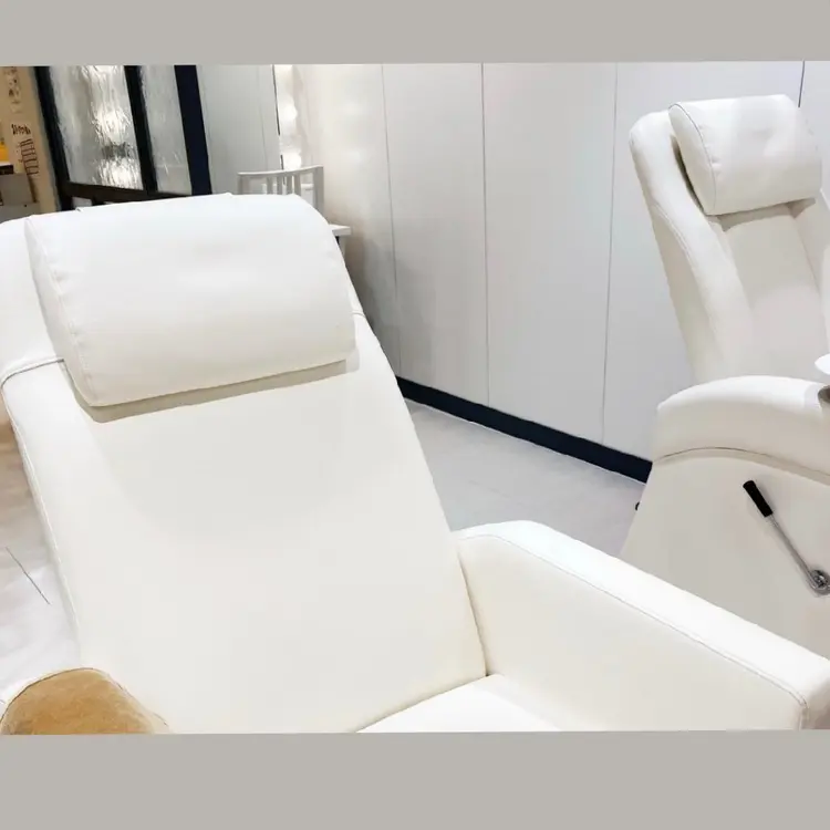 LASH BAR天王寺店の内観・外観2