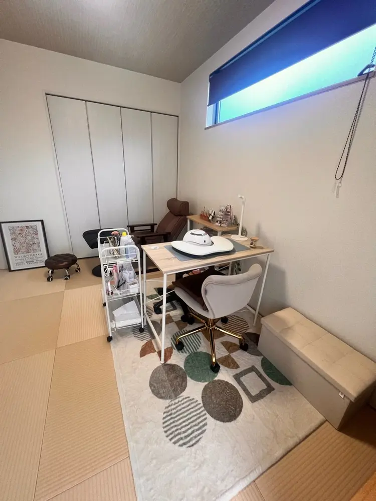 nails  by kanaの内観・外観3