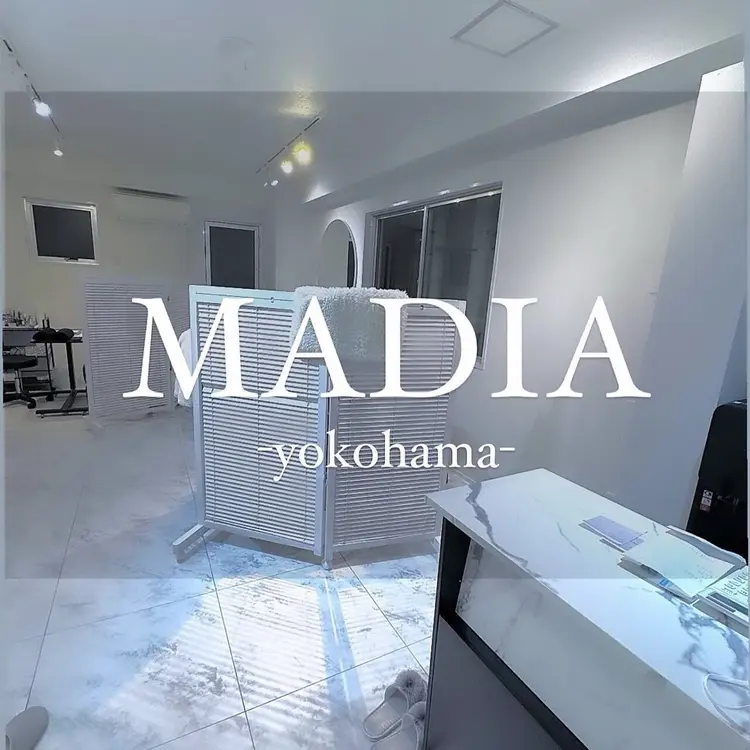 MADIA 横浜店の内観・外観1