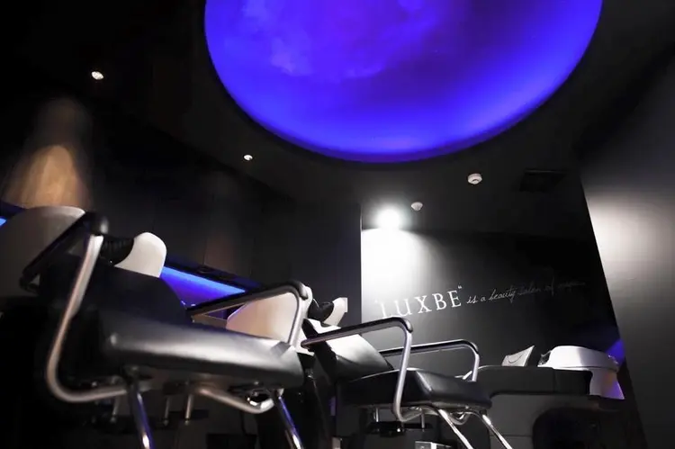 LUXBE SKY 大阪梅田店の内観・外観3