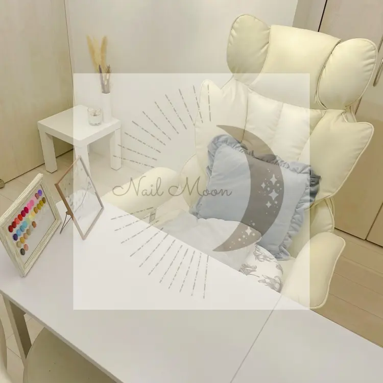 NAIL  MOONの内観・外観1