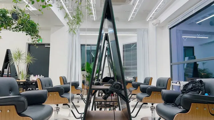 LOWEの内観・外観3