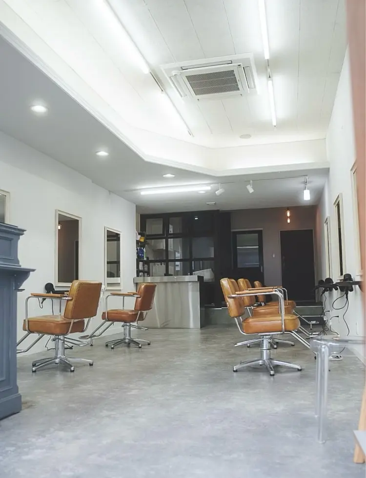 IO【イオ】ブリーチ／ダブルカラー/髪質改善/ケアブリーチ/ハイトーン／長野市／長野駅の内観・外観2