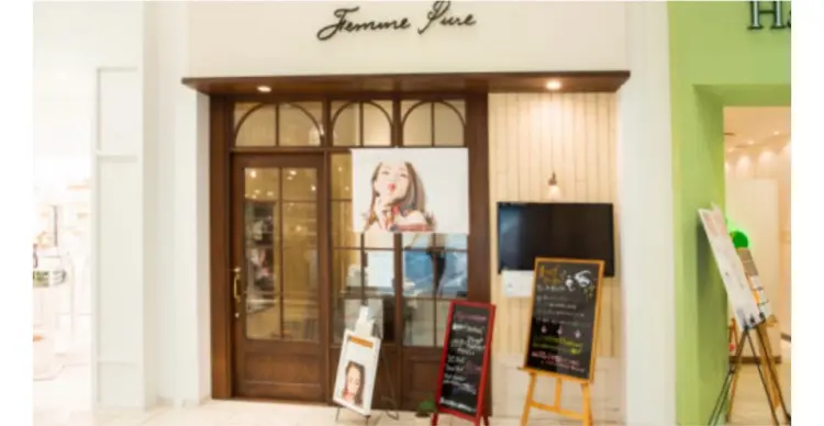 FemmePure辻堂店の内観・外観1