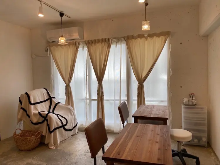 Nes.nailの内観・外観1