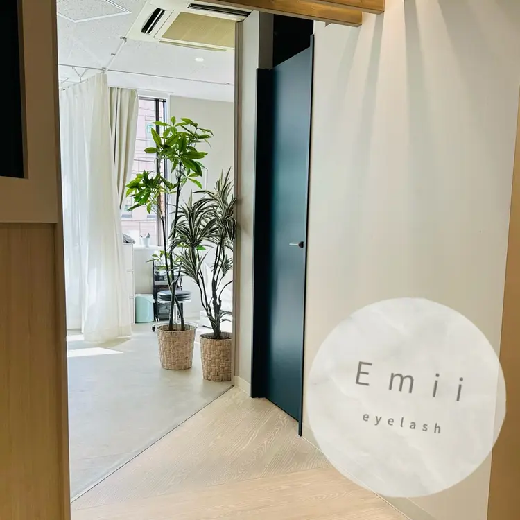 Emii Eyelash大通店の内観・外観3