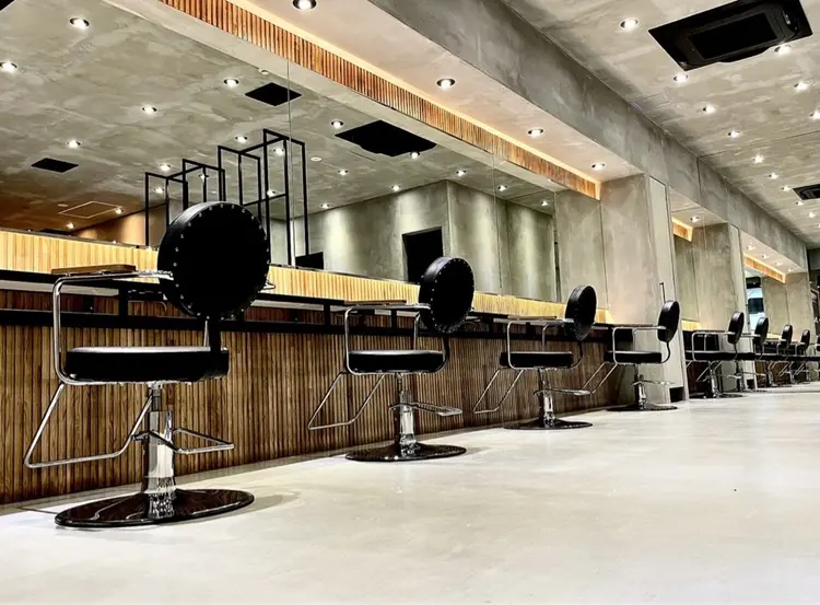 BLONDEの内観・外観2