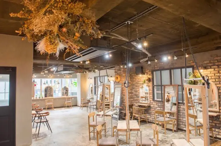 WW..men's   salon梅田茶屋町中崎町店の内観・外観1