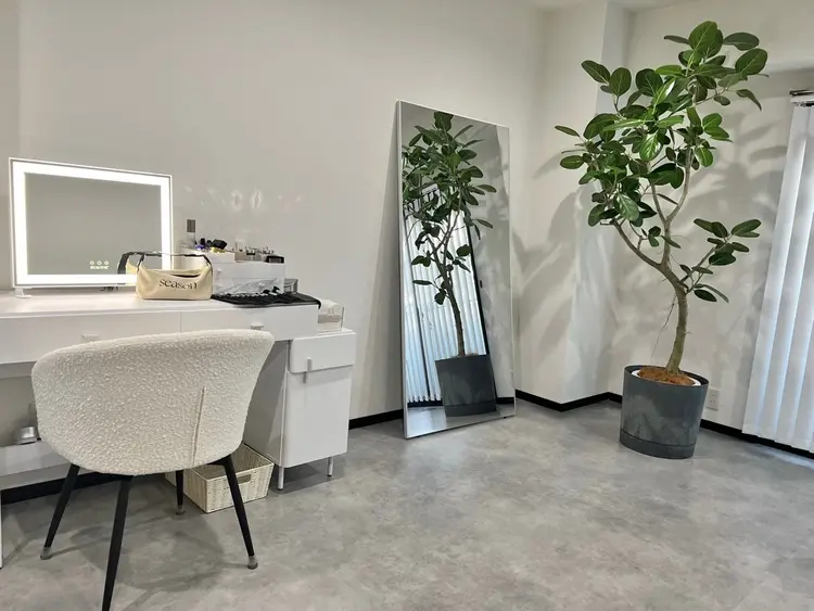 meo_ eye&beauty lab (メヲヒク アイアンドビューティーラボ)の内観・外観2