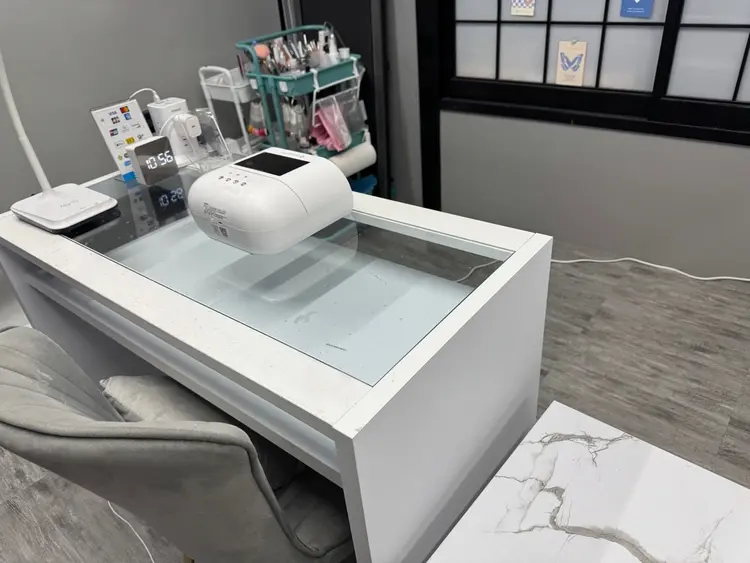 PlusOnenailsalonの内観・外観1