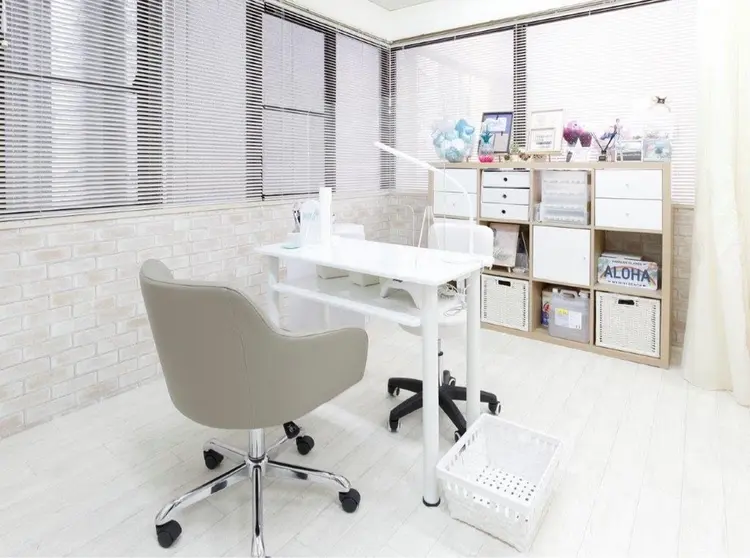 RaLa（ネイル&アイラッシュ）の内観・外観1