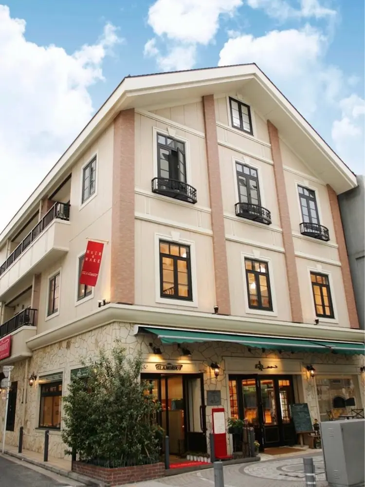 GLAMOROUSの内観・外観1