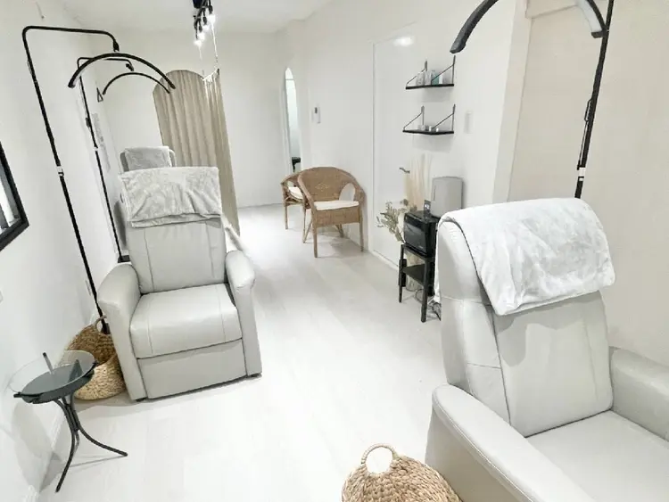 0's 浅田店の内観・外観2