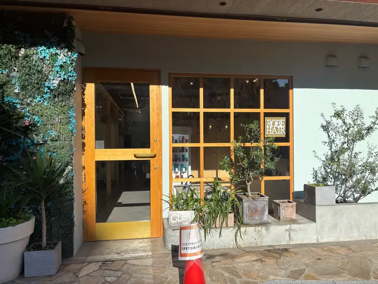 Robe Hairの内観・外観1