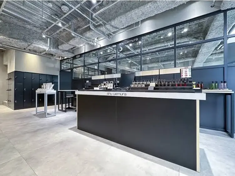 ALBUMの内観・外観1