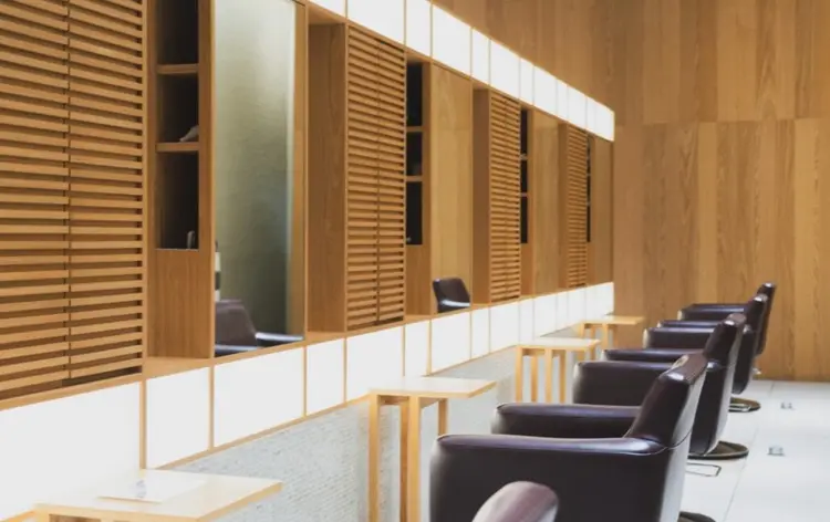 TOP HAIR Loungeの内観・外観2