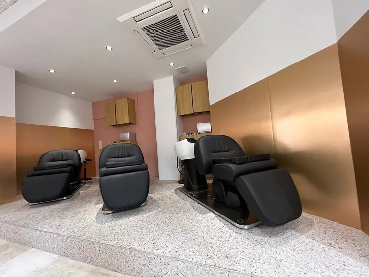 Zina 難波 髪質改善＆トリートメントの内観・外観3