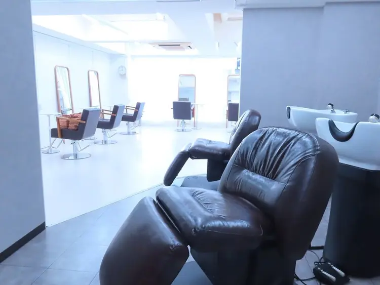 Una並木坂　透明感カラー&髪質改善&韓国ヘアの内観・外観2