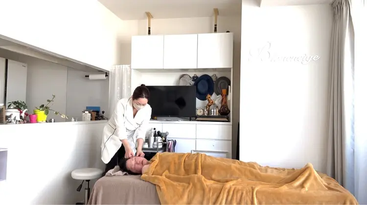 美容サロン　ブランネージュ顔ジム&ネイルの内観・外観1