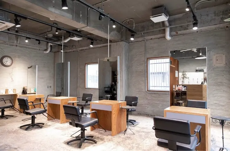 HIKARIS相川店の内観・外観2