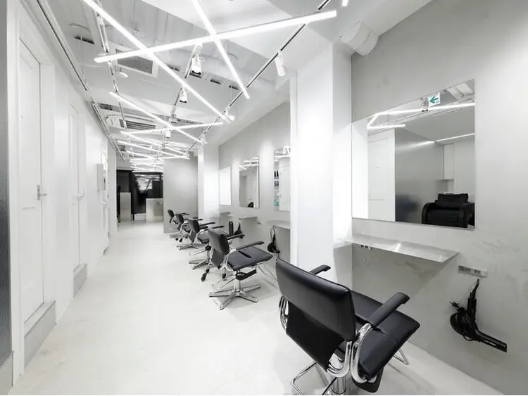 fifth  名駅の内観・外観2