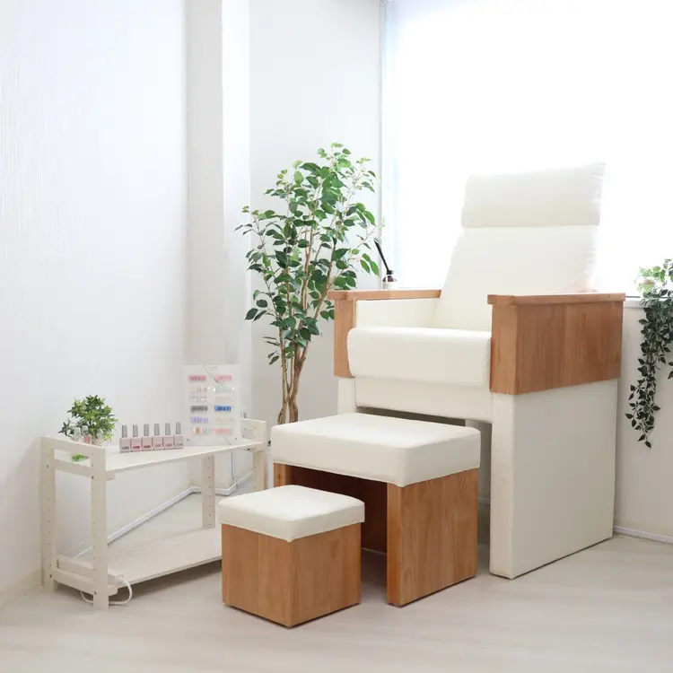 L‘ねいる江坂店の内観・外観1