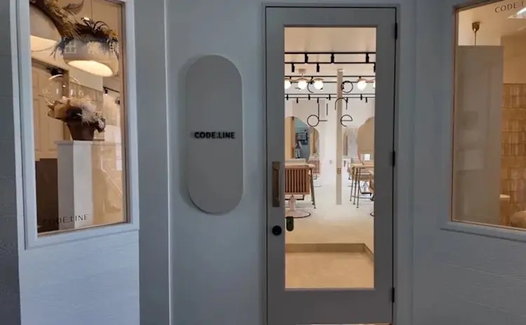 CODE.LINE富雄店【コードライン】の内観・外観1