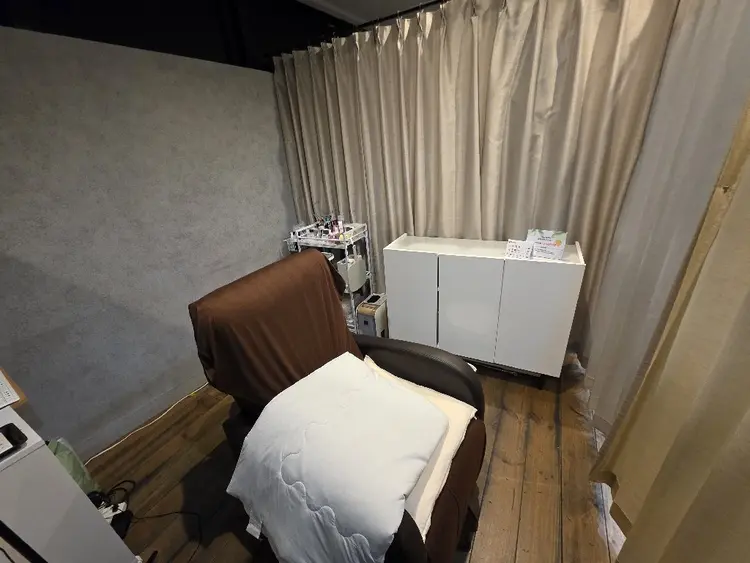 L'Aube by EYE&NAIL Mの内観・外観2