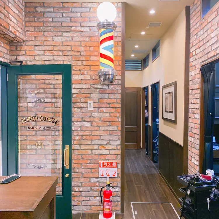 ヒロ銀座 ヘアーサロン名駅西口店の内観・外観2