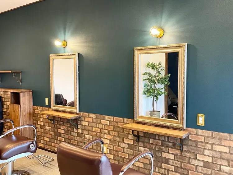 ファミリーカットサロンセブンの内観・外観1