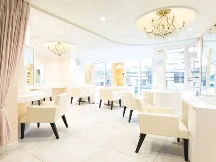 レ　セゾンEX大宮店の内観・外観2